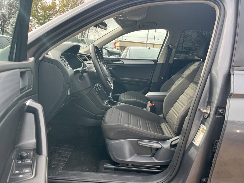 Volkswagen Tiguan Vehicle Image 07