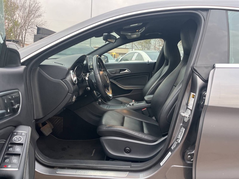 Mercedes-Benz CLA-Class Vehicle Image 07