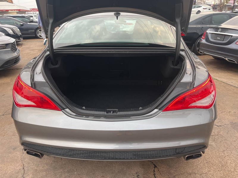 Mercedes-Benz CLA-Class Vehicle Image 09