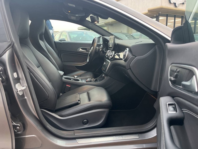 Mercedes-Benz CLA-Class Vehicle Image 10