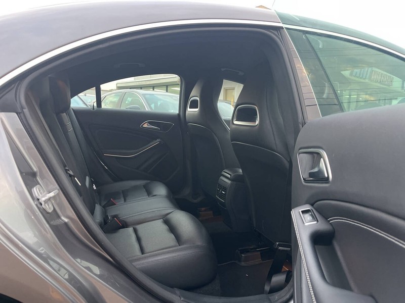 Mercedes-Benz CLA-Class Vehicle Image 11