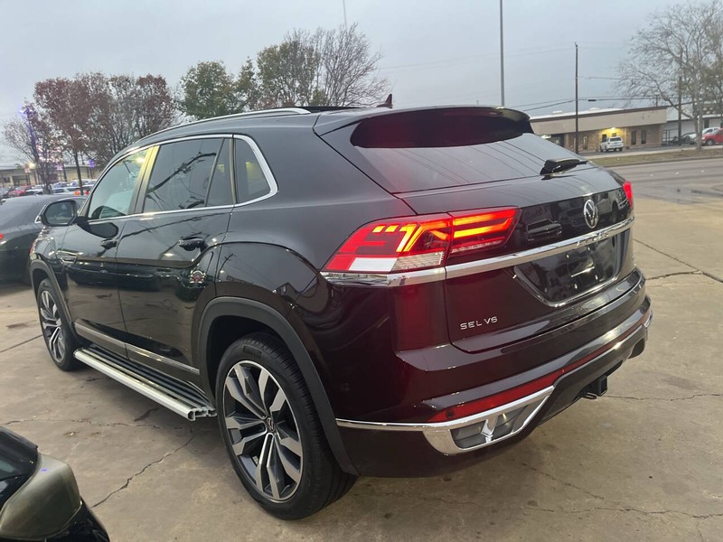 Volkswagen Atlas Cross Sport Vehicle Image 05