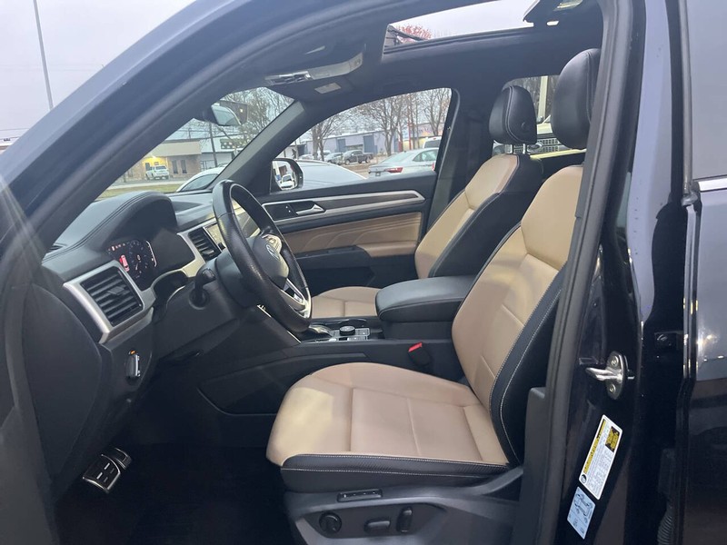 Volkswagen Atlas Cross Sport Vehicle Image 07