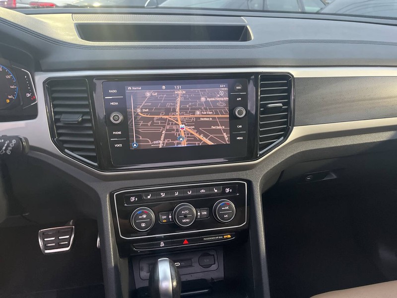 Volkswagen Atlas Cross Sport Vehicle Image 09