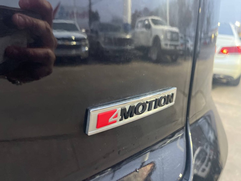 Volkswagen Atlas Cross Sport Vehicle Image 17