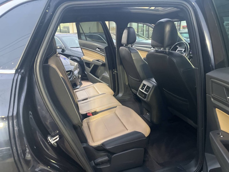 Volkswagen Atlas Cross Sport Vehicle Image 18