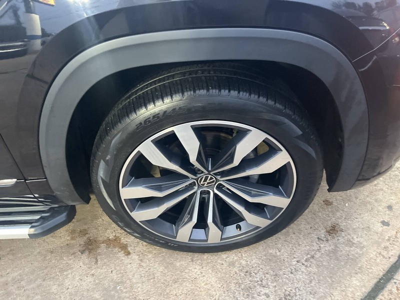 Volkswagen Atlas Cross Sport Vehicle Image 20