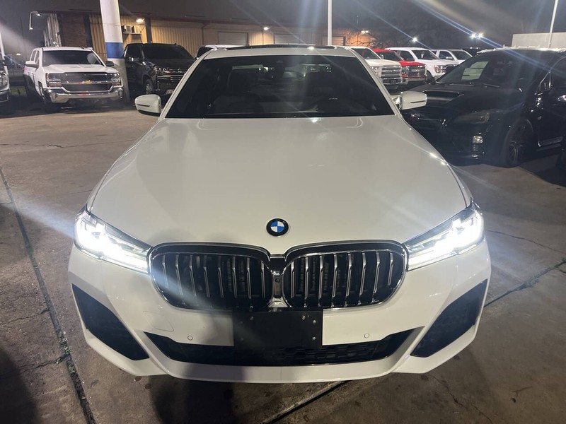 BMW 5 Series Vehicle Image 02