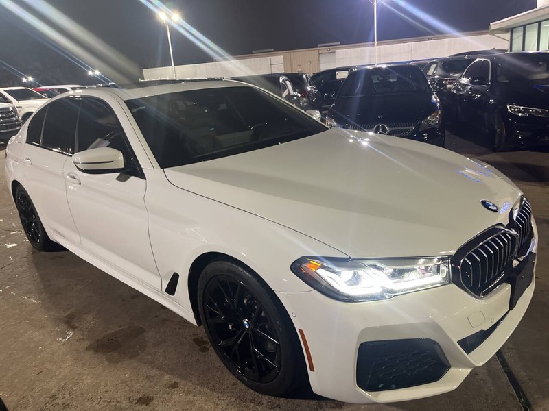 BMW 5 Series Vehicle Image 03