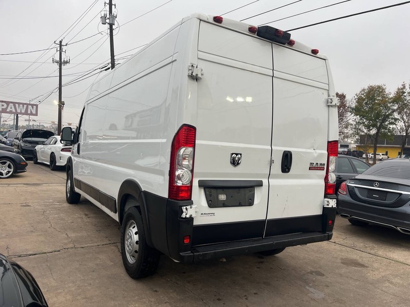 Ram ProMaster Cargo Van Vehicle Image 04