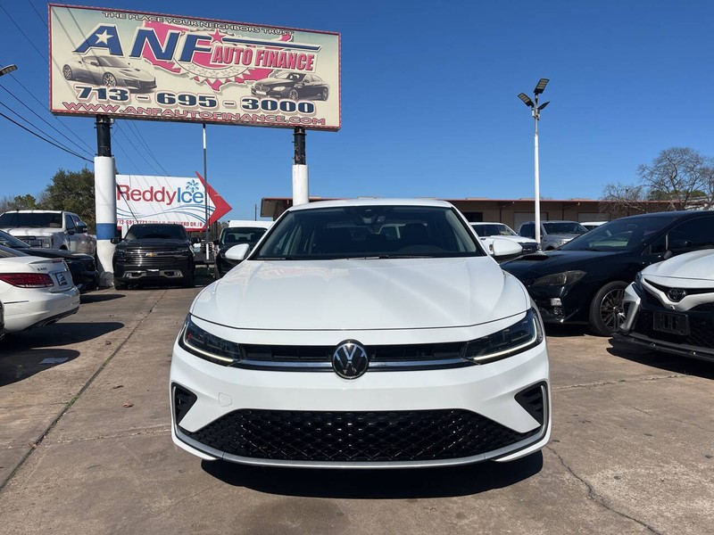 Volkswagen Jetta Vehicle Image 02