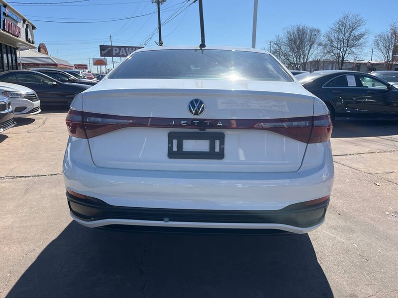 Volkswagen Jetta Vehicle Image 04