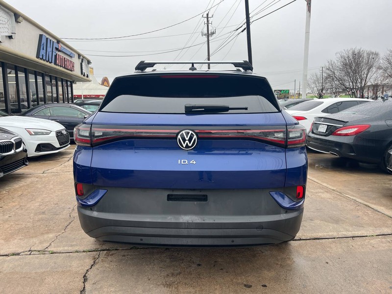 Volkswagen ID.4 Vehicle Image 04