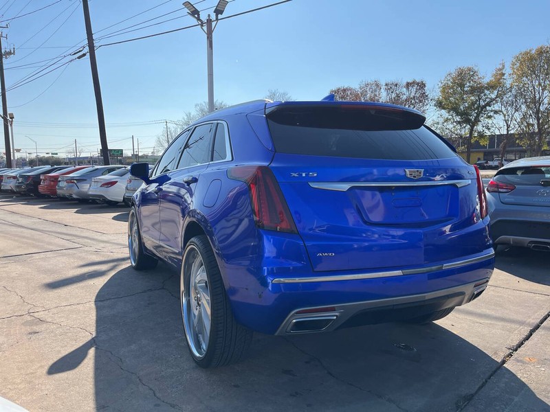 Cadillac XT5 Vehicle Image 05