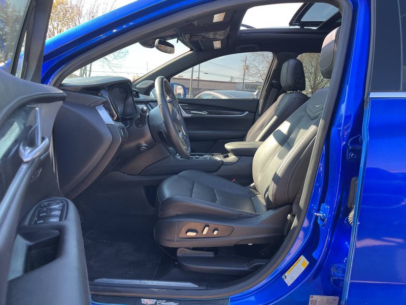 Cadillac XT5 Vehicle Image 09