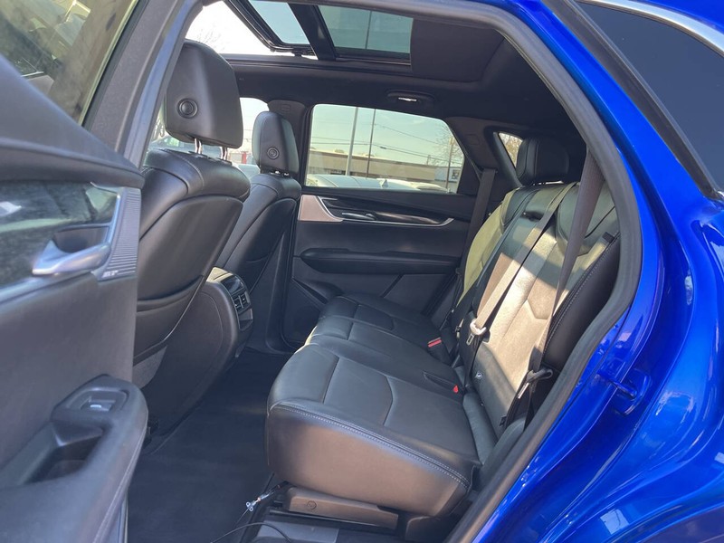 Cadillac XT5 Vehicle Image 10