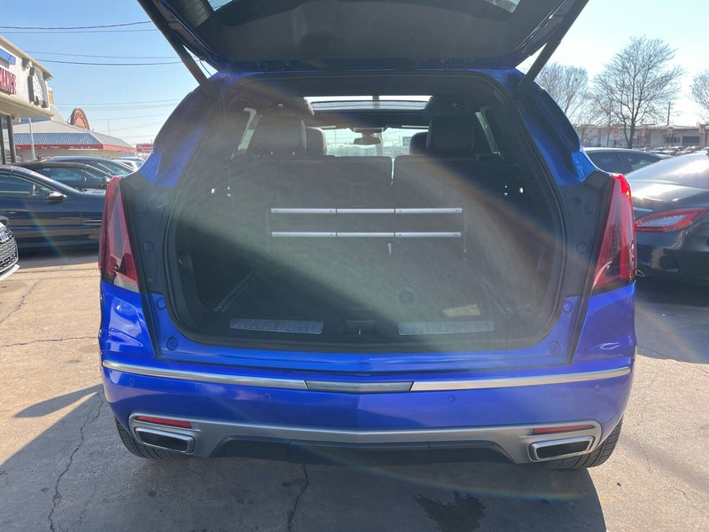 Cadillac XT5 Vehicle Image 11