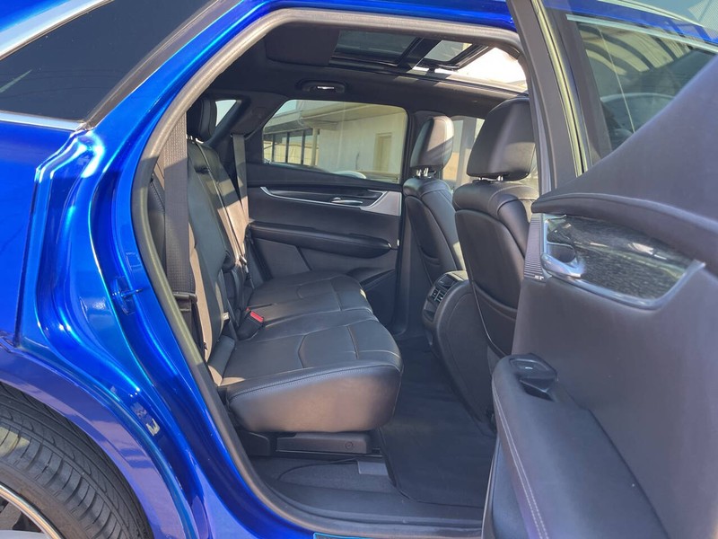 Cadillac XT5 Vehicle Image 12