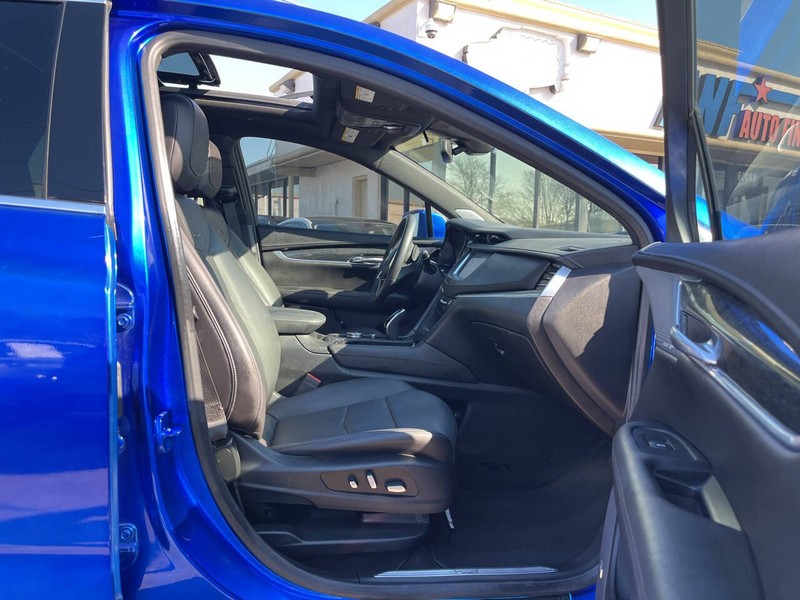 Cadillac XT5 Vehicle Image 13