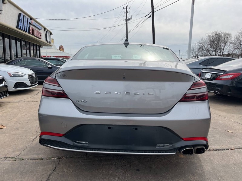Genesis G70 Vehicle Image 03