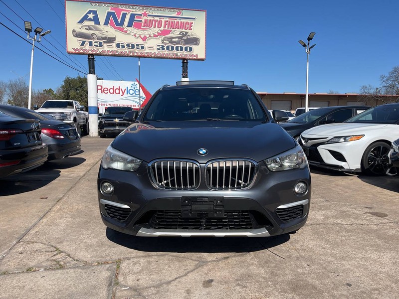 BMW X1 Vehicle Image 02