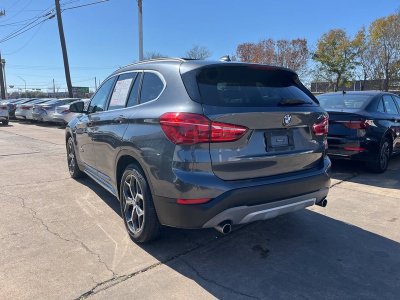 BMW X1 Vehicle Image 03