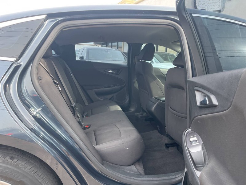 Chevrolet Malibu Vehicle Image 08