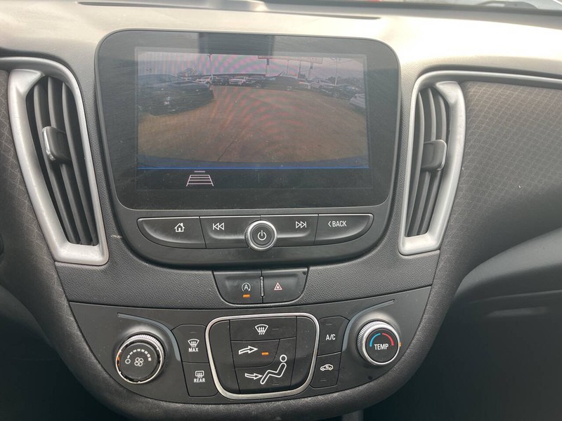 Chevrolet Malibu Vehicle Image 10