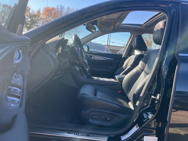INFINITI Q50 Vehicle Image 07