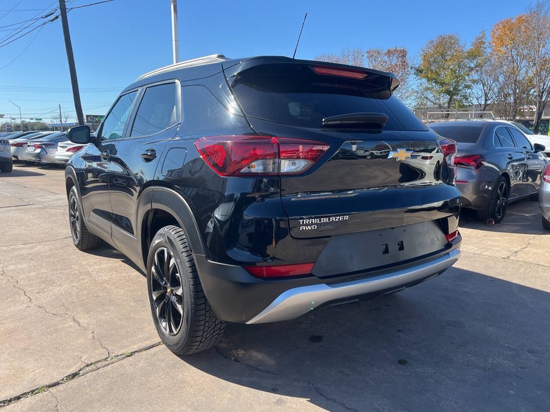 Chevrolet Trailblazer Vehicle Image 03