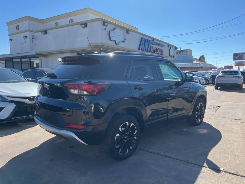 Chevrolet Trailblazer Vehicle Image 04