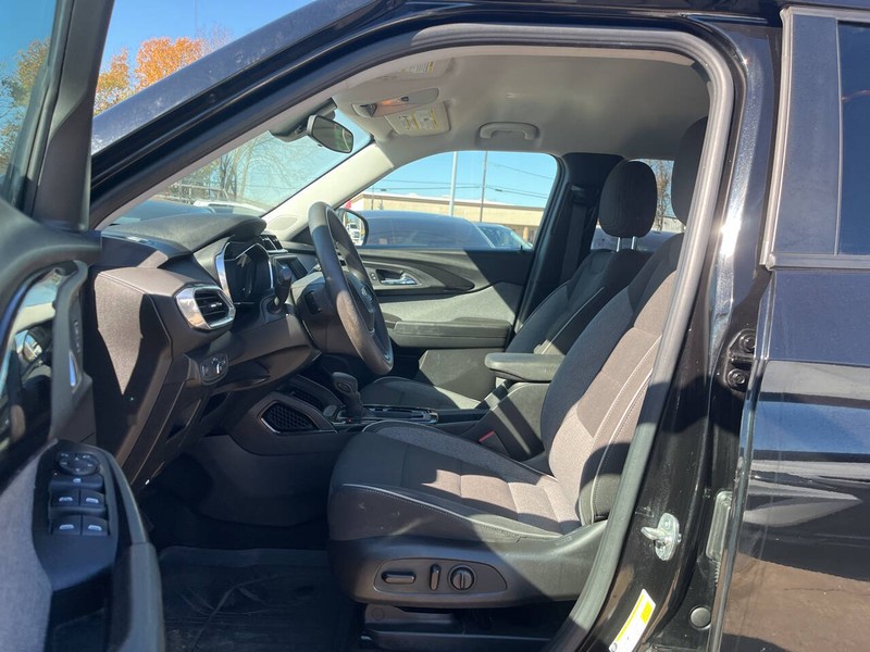 Chevrolet Trailblazer Vehicle Image 06