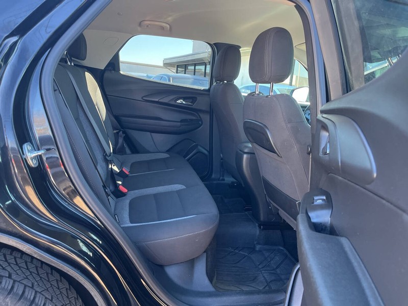 Chevrolet Trailblazer Vehicle Image 09