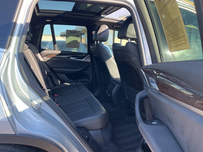 BMW X3 Vehicle Image 09