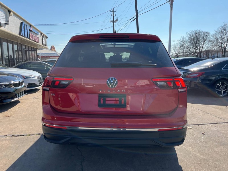 Volkswagen Tiguan Vehicle Image 03