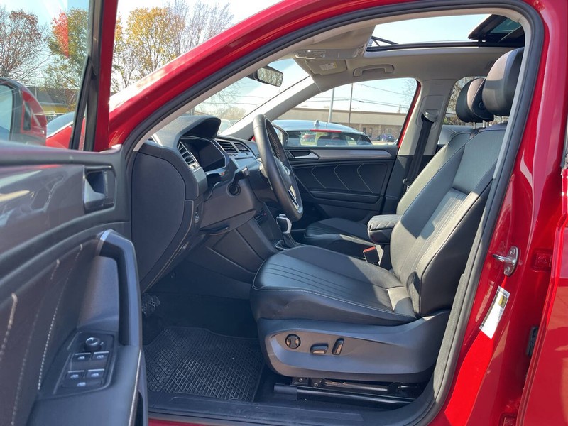 Volkswagen Tiguan Vehicle Image 06