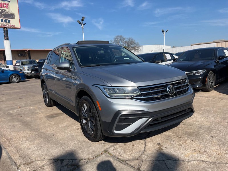 Volkswagen Tiguan Vehicle Image 05