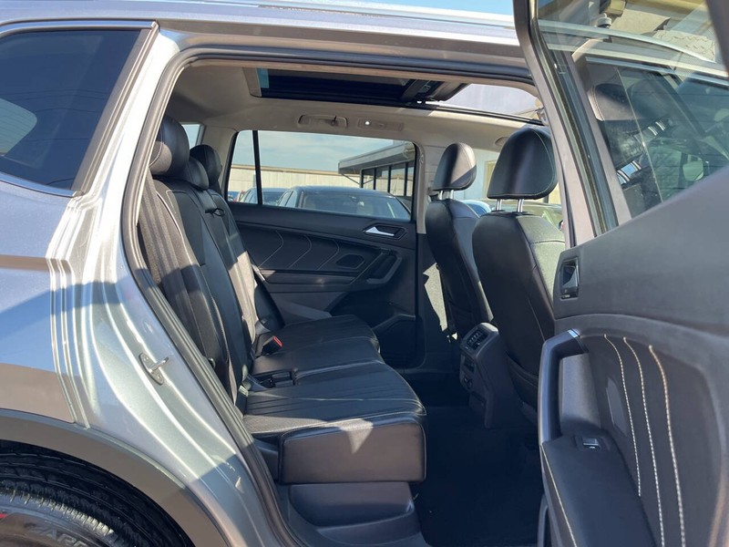 Volkswagen Tiguan Vehicle Image 09