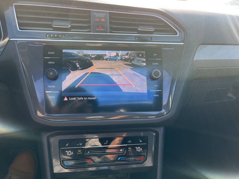 Volkswagen Tiguan Vehicle Image 11