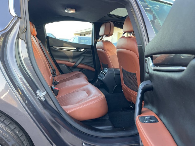 Maserati Ghibli Vehicle Image 09