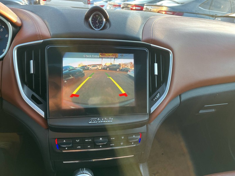 Maserati Ghibli Vehicle Image 11