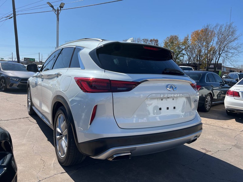 INFINITI QX50 Vehicle Image 02