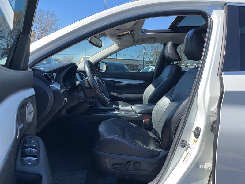 INFINITI QX50 Vehicle Image 06