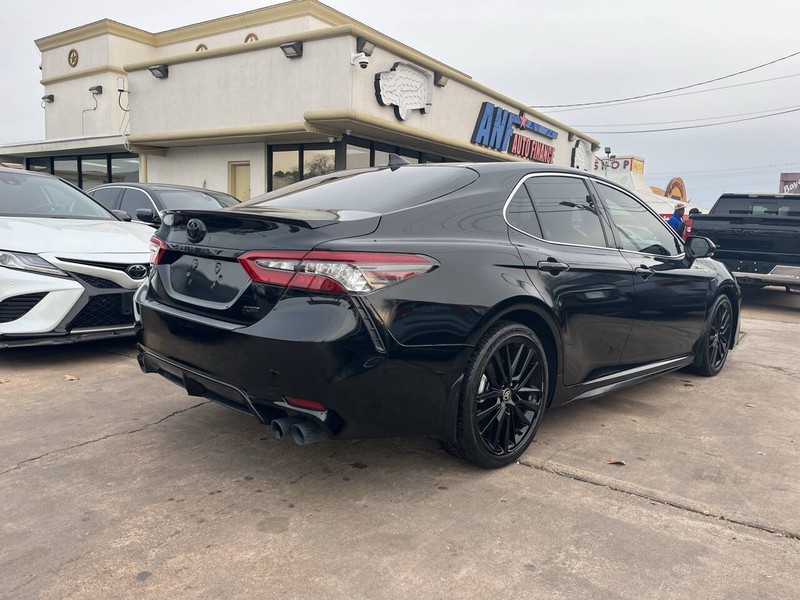 Toyota Camry Vehicle Image 03