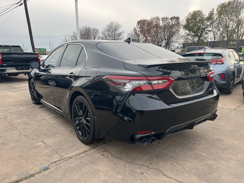 Toyota Camry Vehicle Image 10