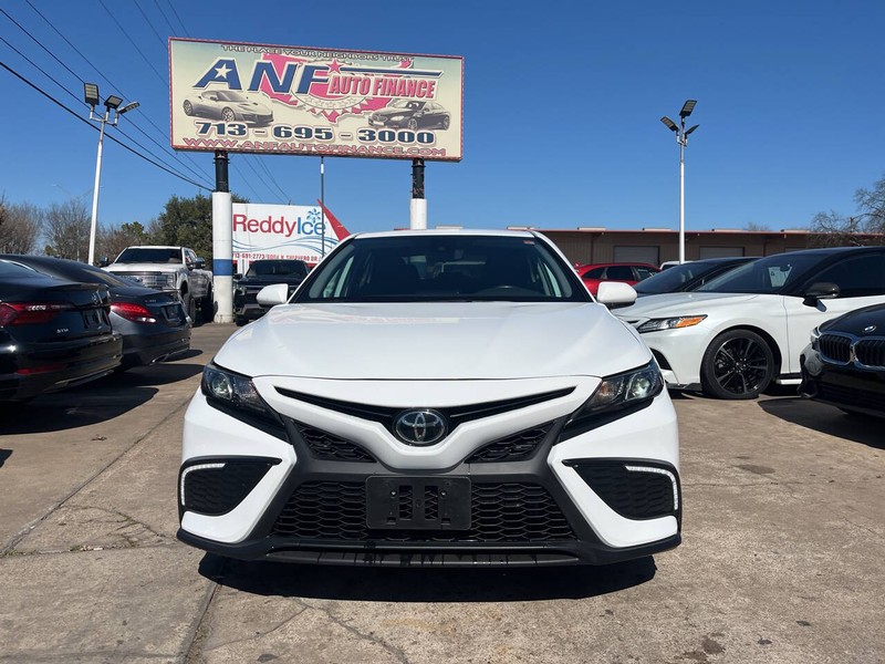 Toyota Camry Vehicle Image 02