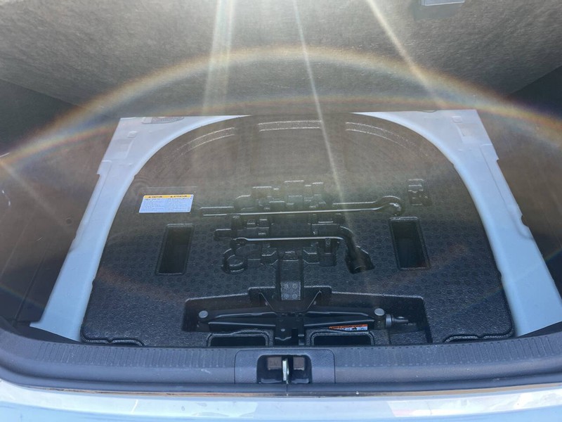 Toyota Camry Vehicle Image 10