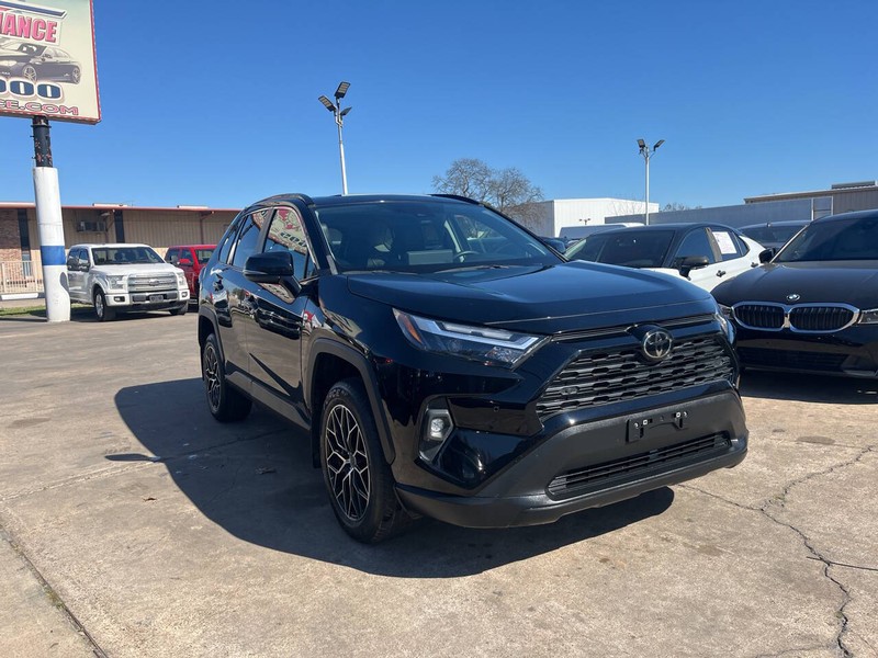 Toyota RAV4 Vehicle Image 05