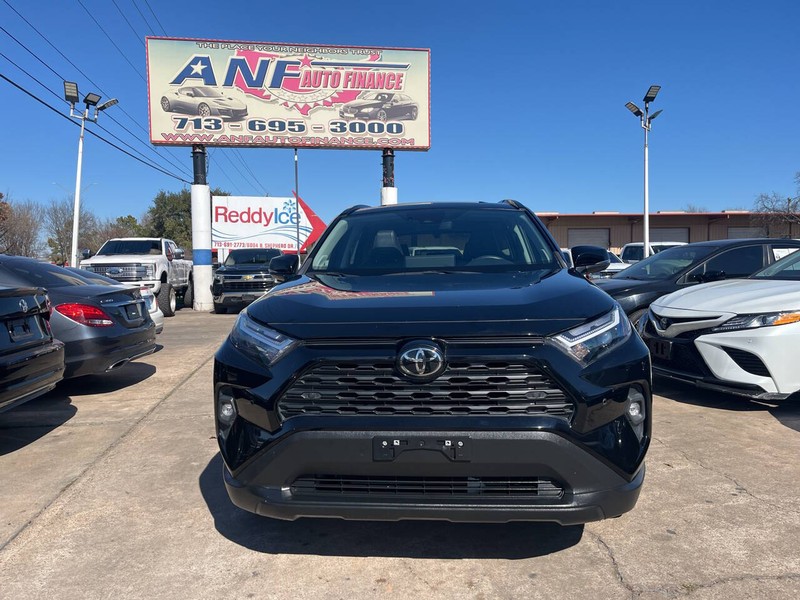 Toyota RAV4 Vehicle Image 11