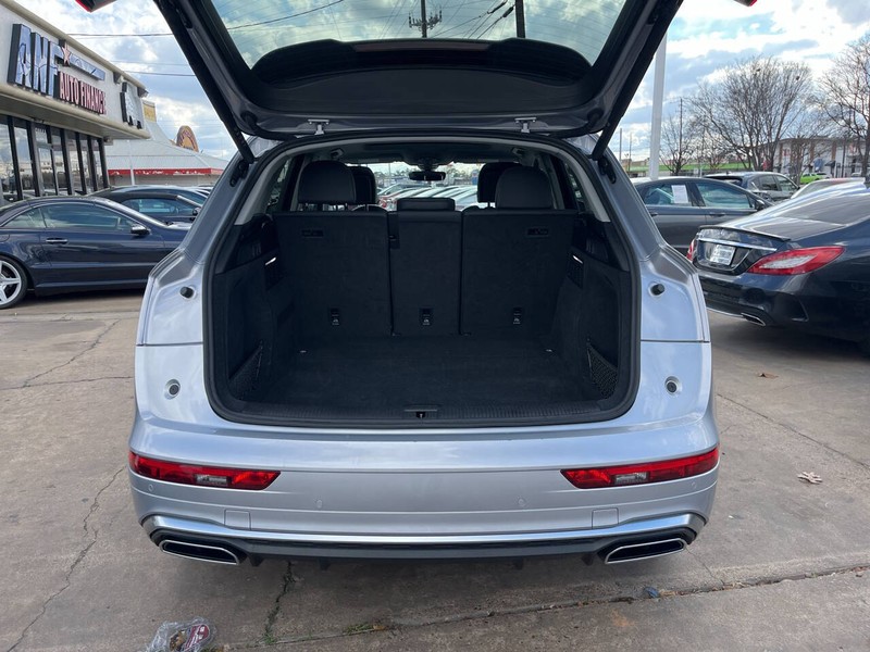 Audi Q5 Vehicle Image 09